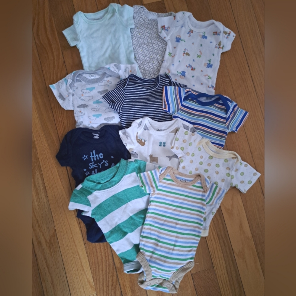 Newborn Onesie Lot